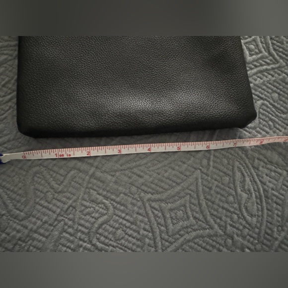 H&M Black Imitation Leather Shoulder/Crossbody Bag With Attached Cosmetic Bag. - Picture 13 of 15